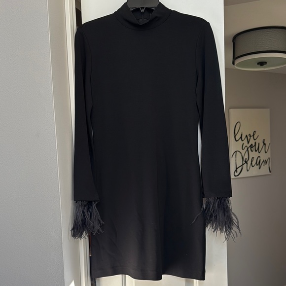 MARELLA Elegant Black Dress with Feather Details - Picture 2 of 7